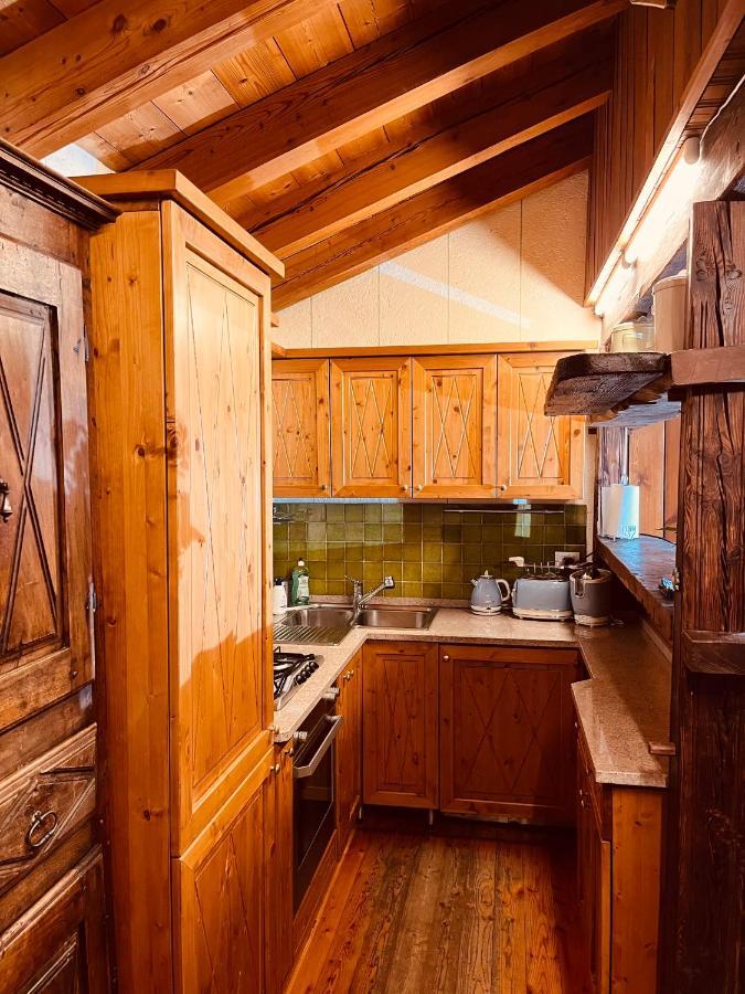 Chalet Blanc "Coeur Sapin" Courmayeur Buitenkant foto